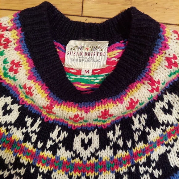 Warm wonderland ski sweater by Susan Bristol medium - Picture 2 of 3